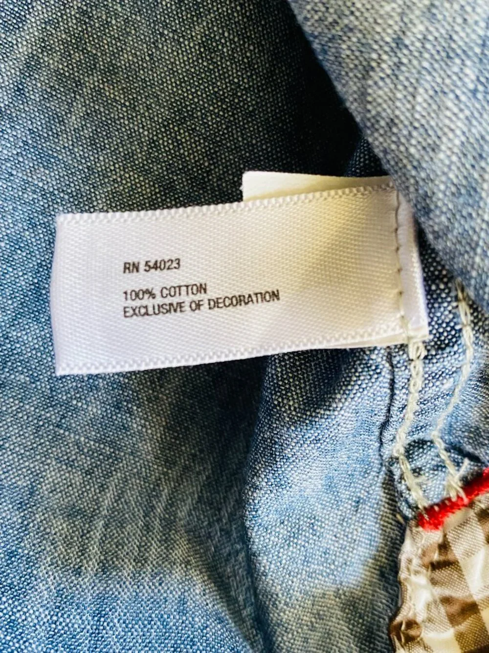 GAP kids boy's chambray button down California surf shirt size 6-7 small